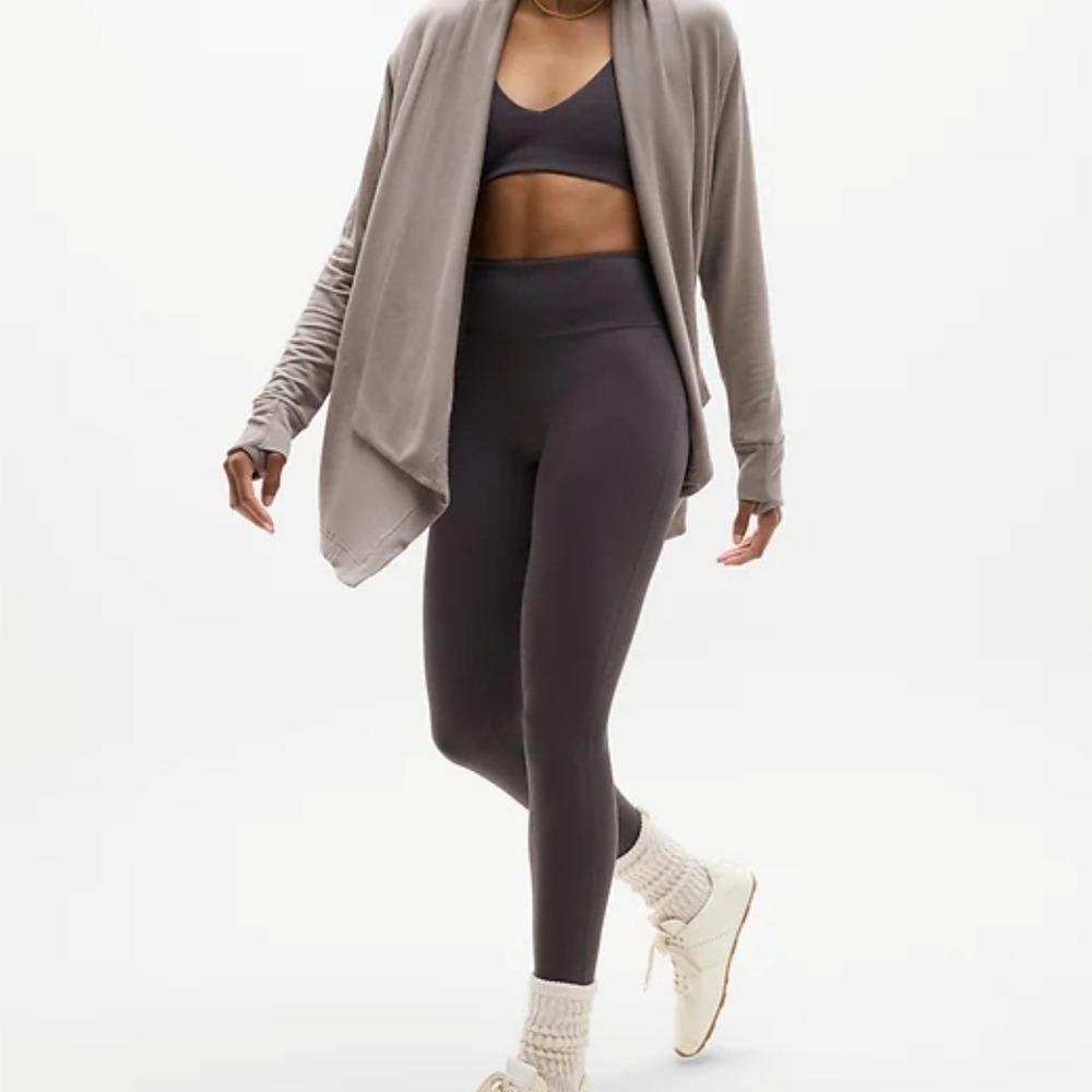 EUC ATHLETA PRANAYANA RESTORE WRAP PLUM SZ L